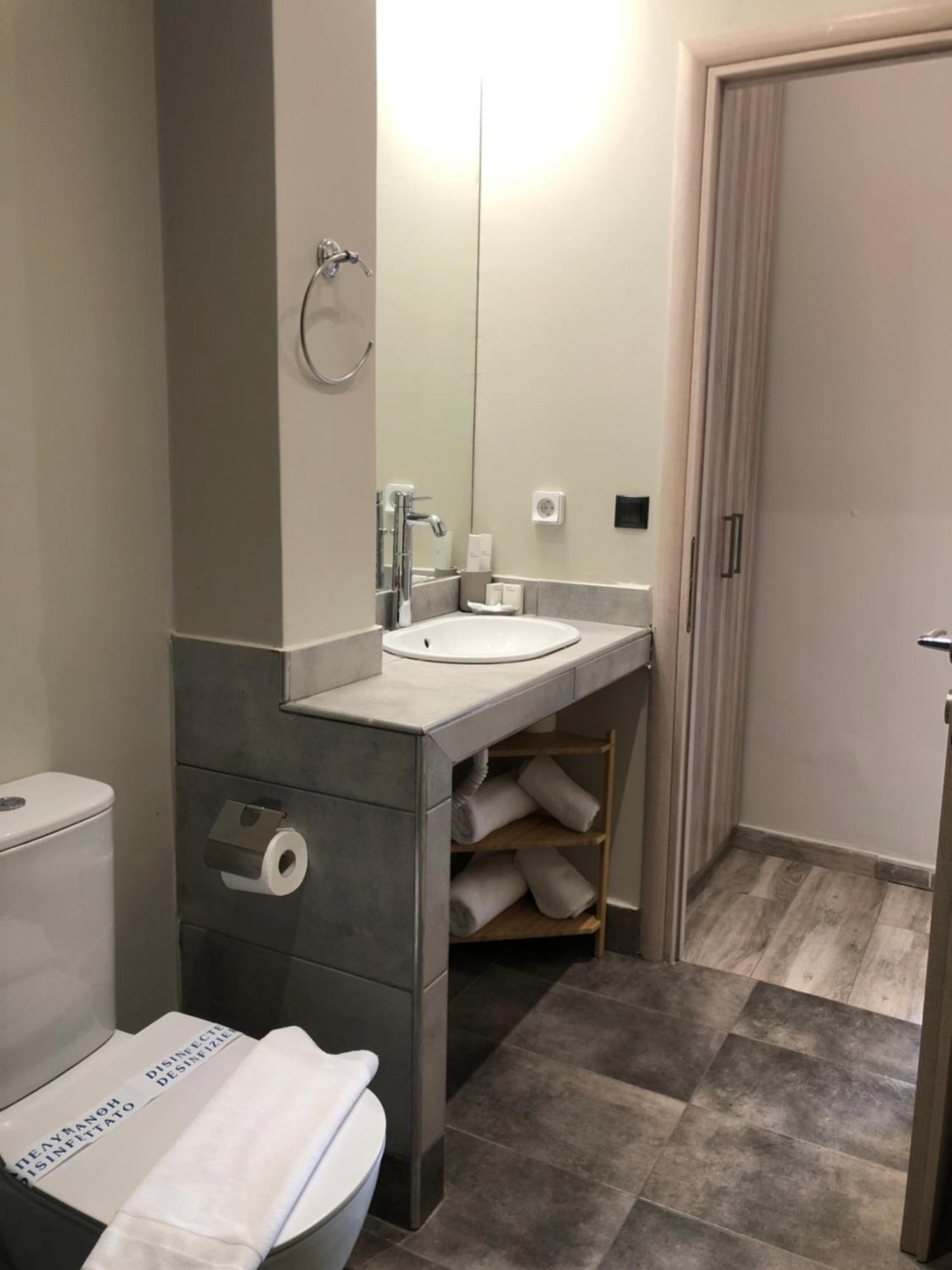 Connect & Apartment Athens