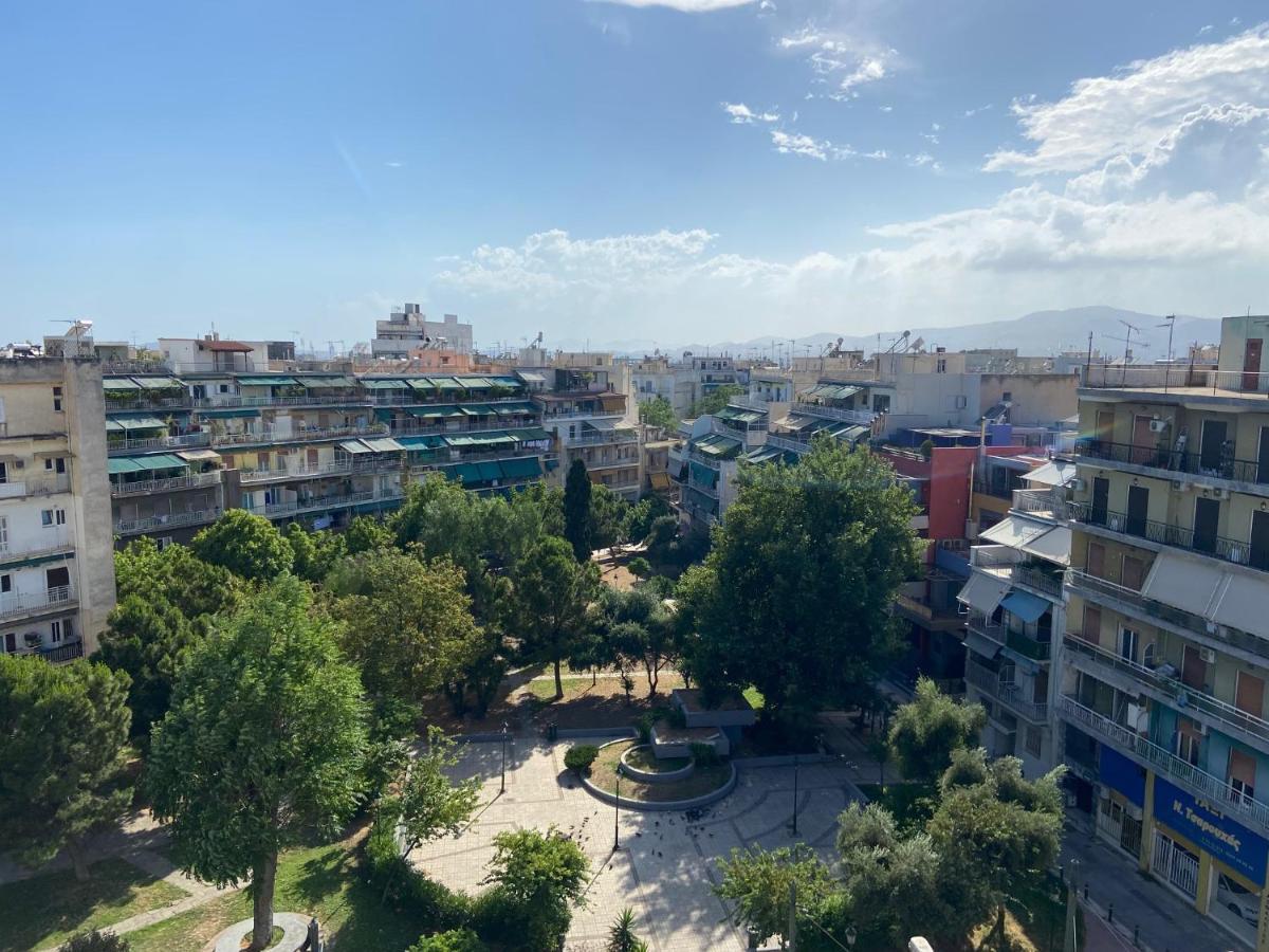 Connect & * Athènes